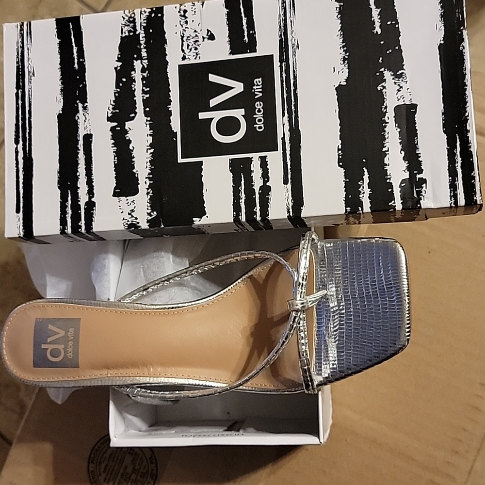 Dolce Vita Size 9 Silver Sandals